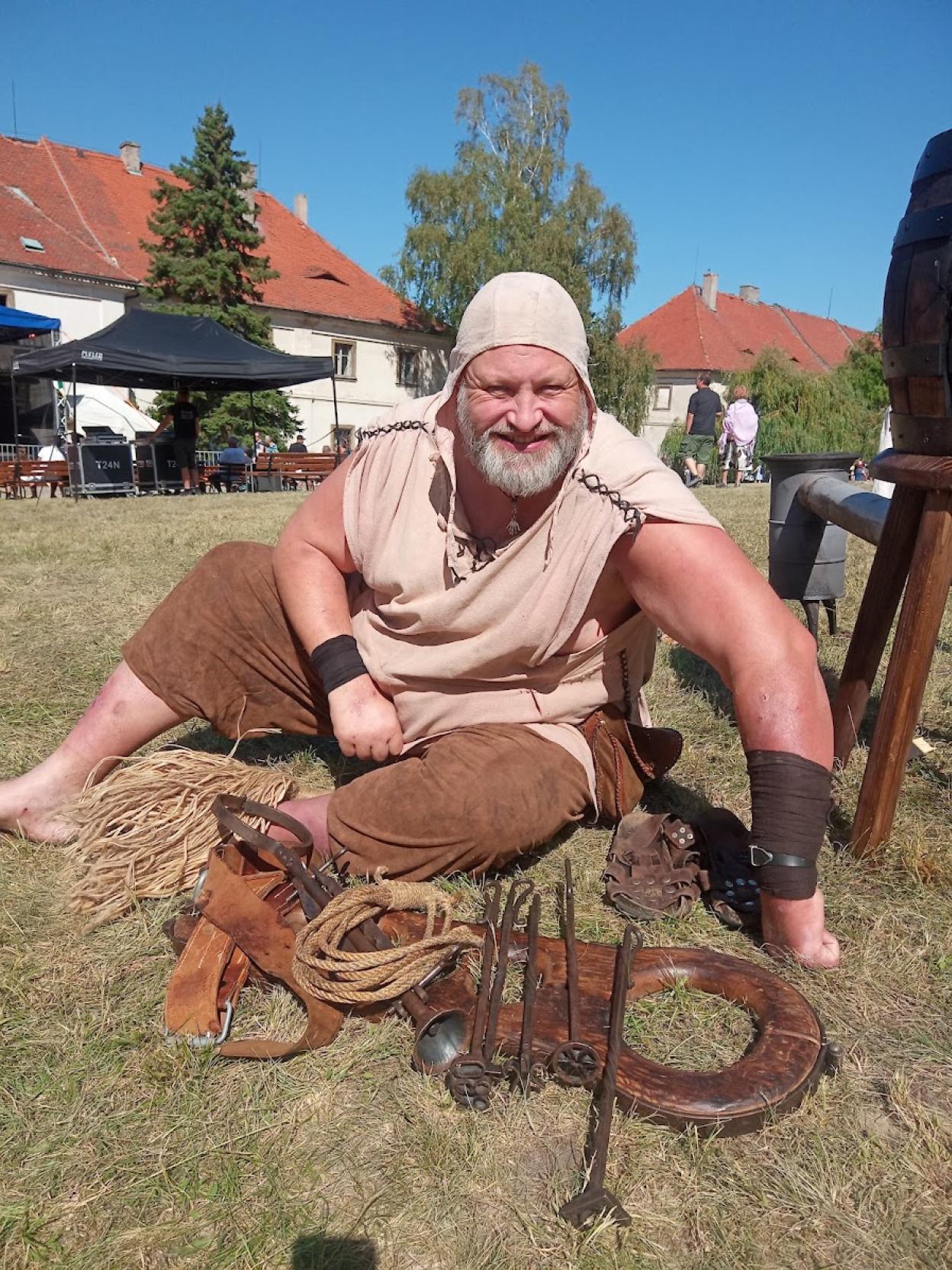 KAT - predvedeni a divadlo